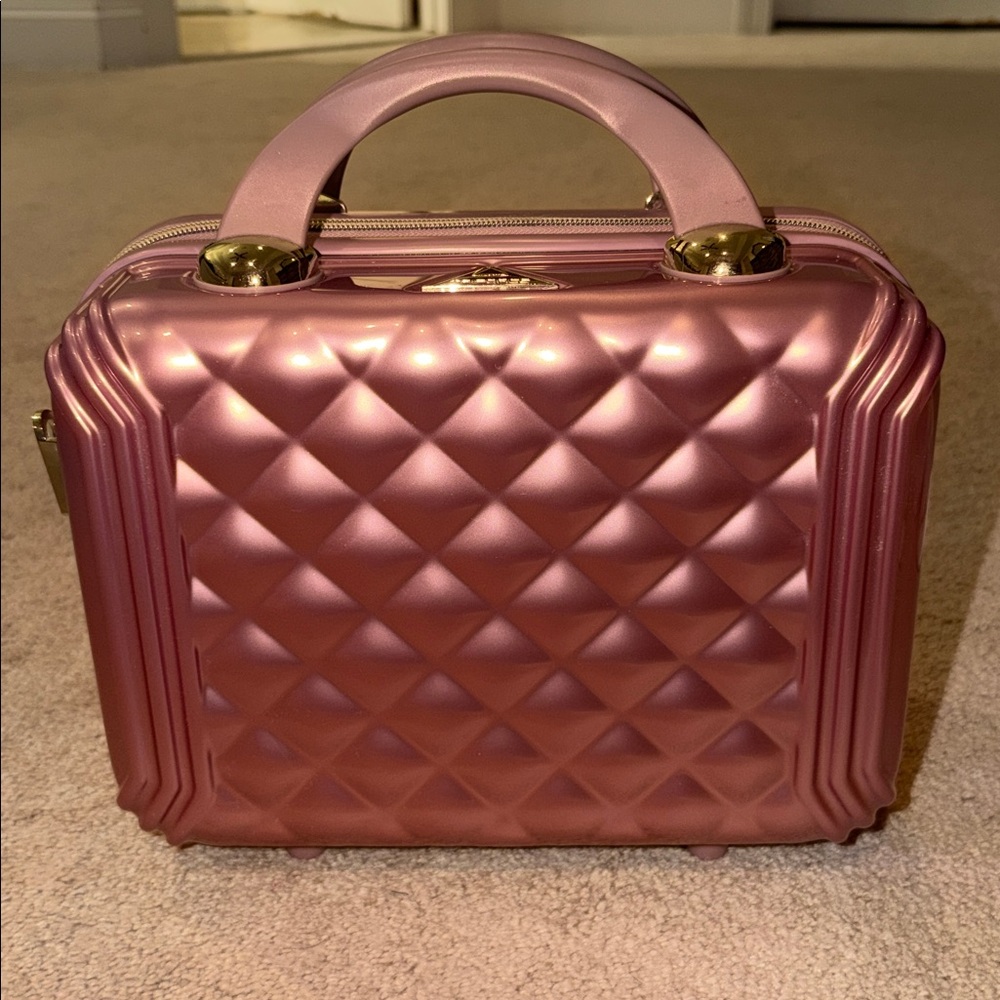 Triforce train case